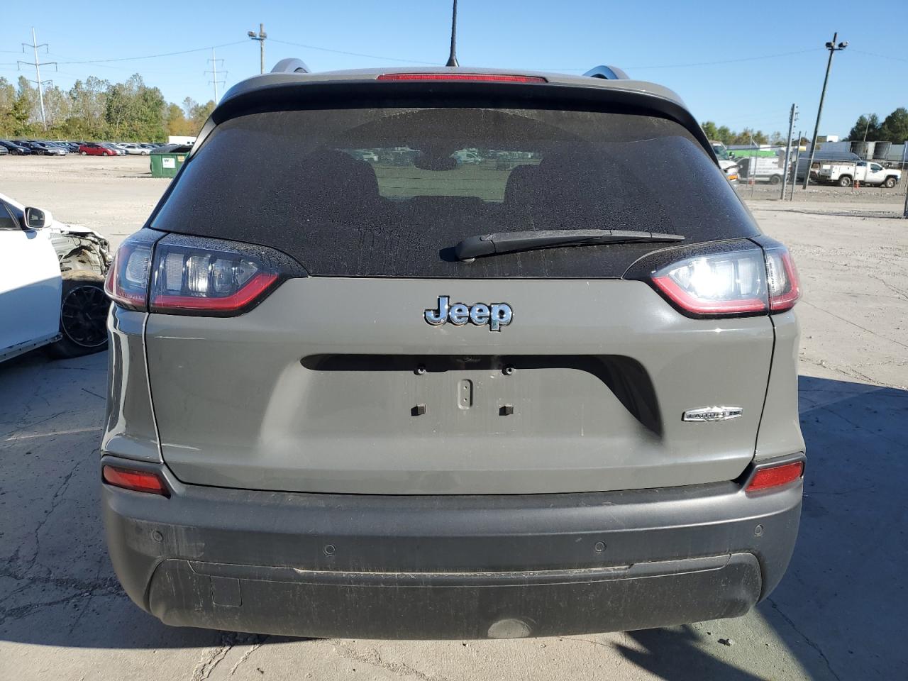 1C4PJLLB8MD121304 2021 Jeep Cherokee Latitude Plus