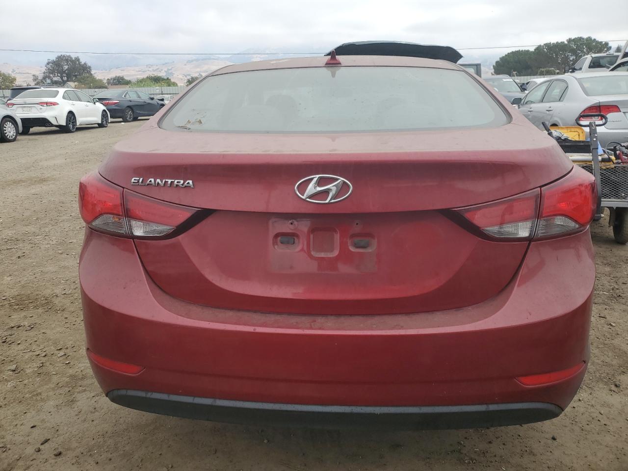 2016 Hyundai Elantra - Image 6