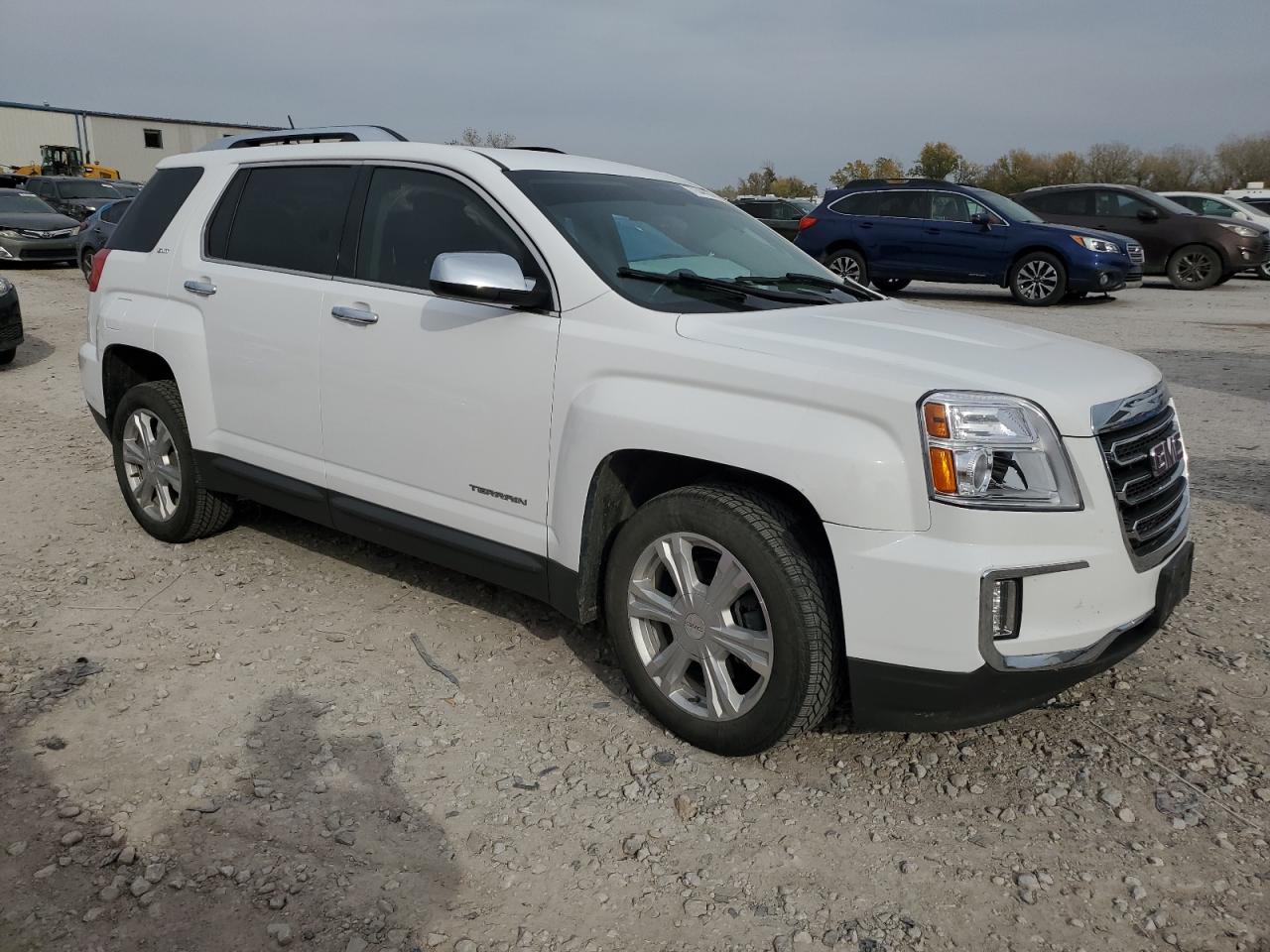 2017 GMC Terrain - Image 4