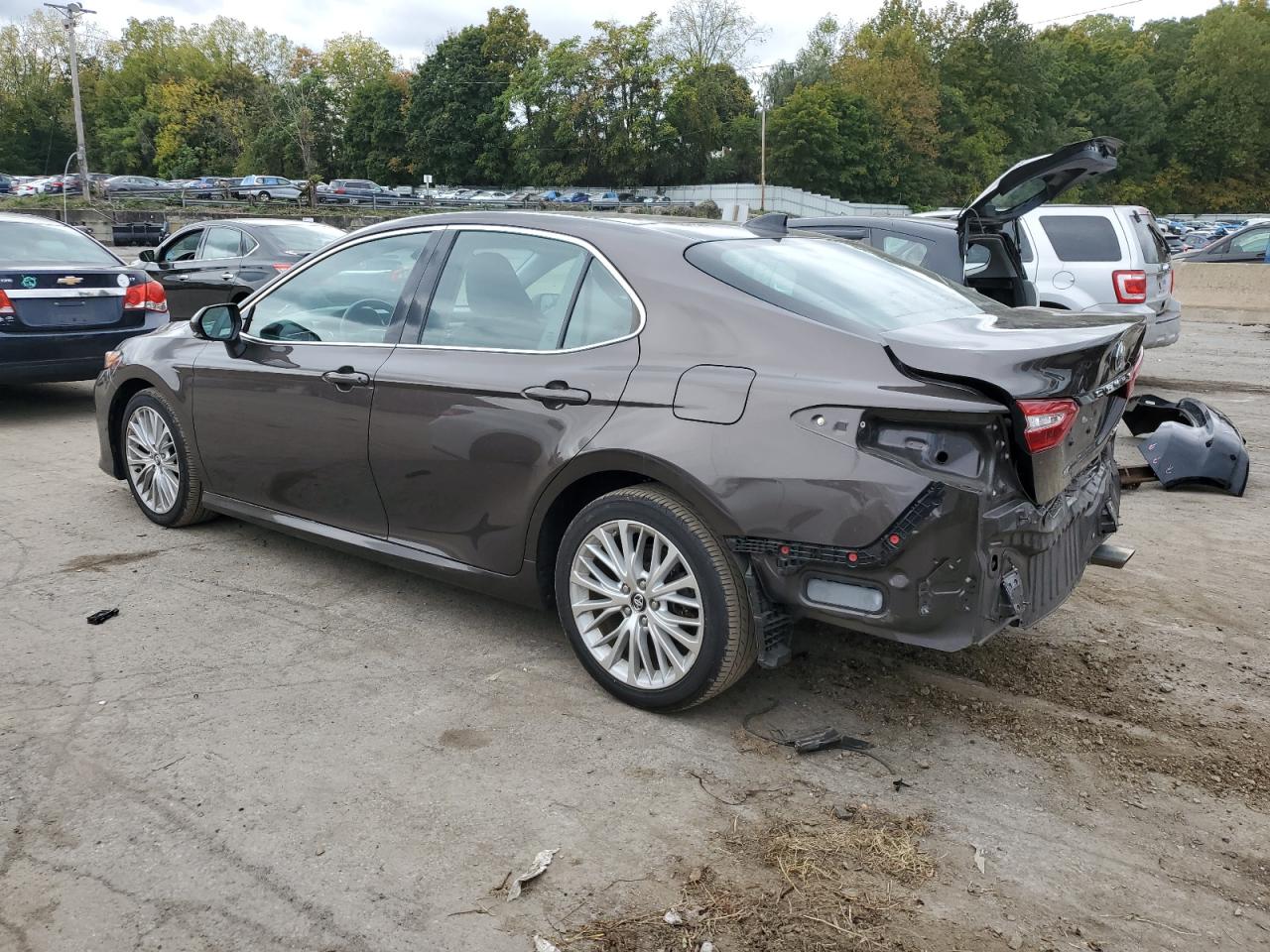 4T1B11HK1KU760754 2019 TOYOTA CAMRY - Image 2