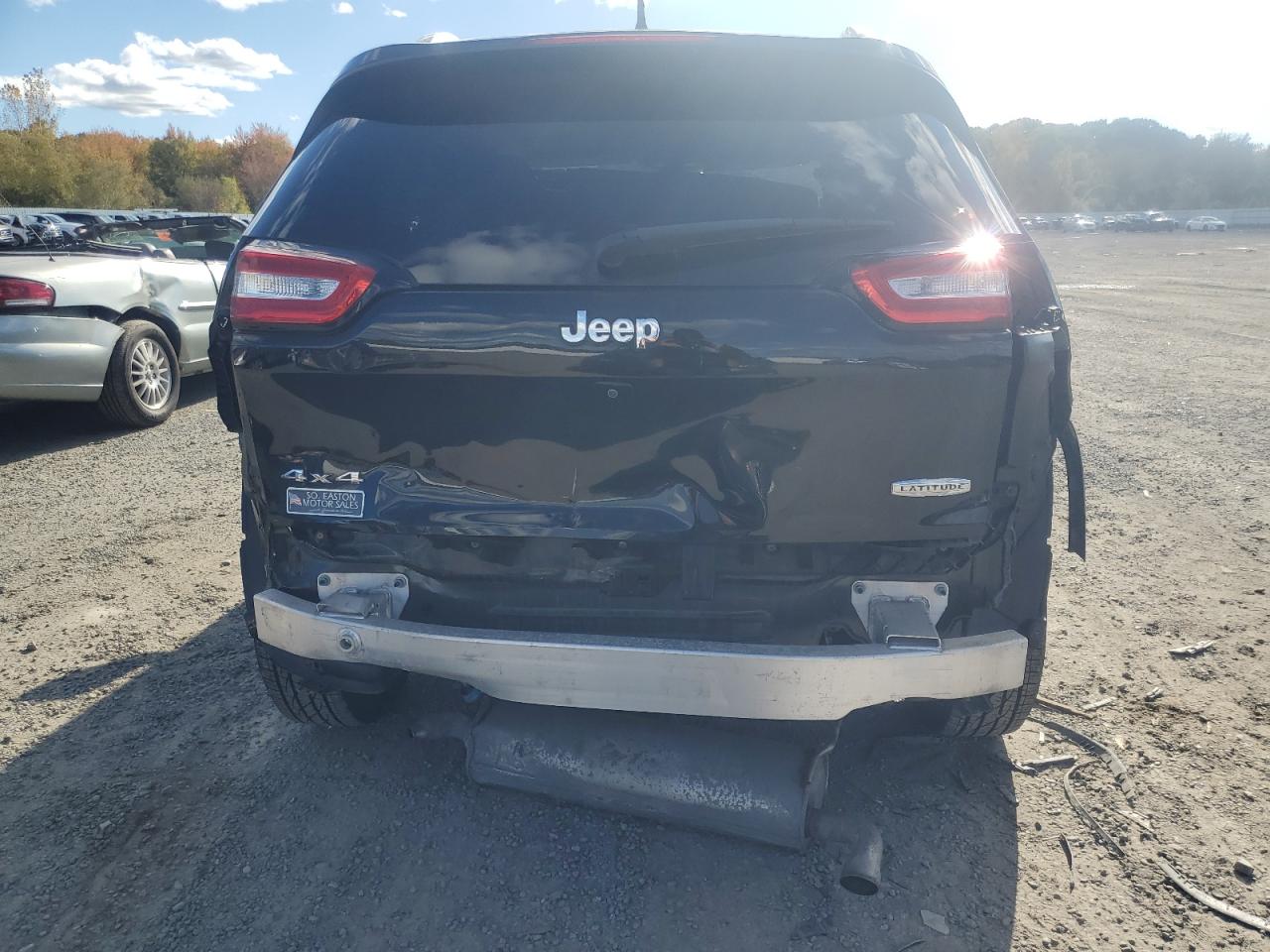 2017 Jeep Cherokee Latitude VIN: 1C4PJMCS2HW666009 Lot: 76389724