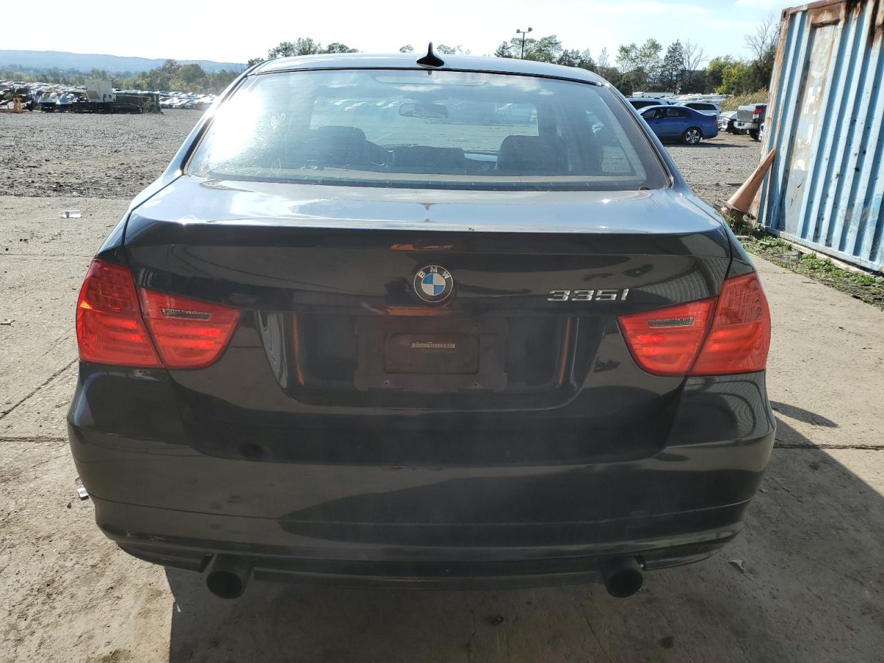 WBAPL5G55BNN23036 2011 BMW 335 Xi