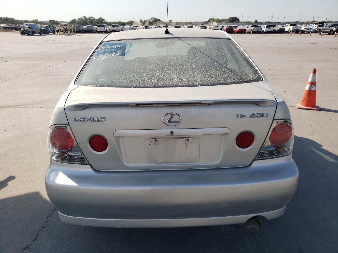 2002 Lexus Is 300 VIN: JTHBD192X20057265 Lot: 75644484