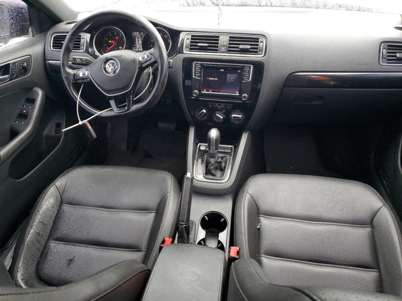 2018 Volkswagen Jetta - Image 8