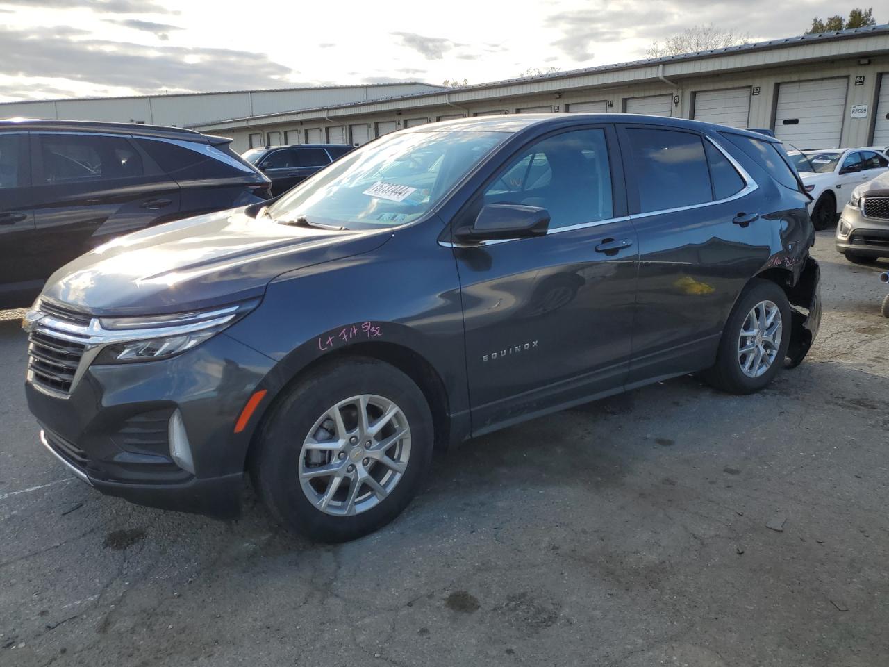2022 Chevrolet Equinox - Image 1
