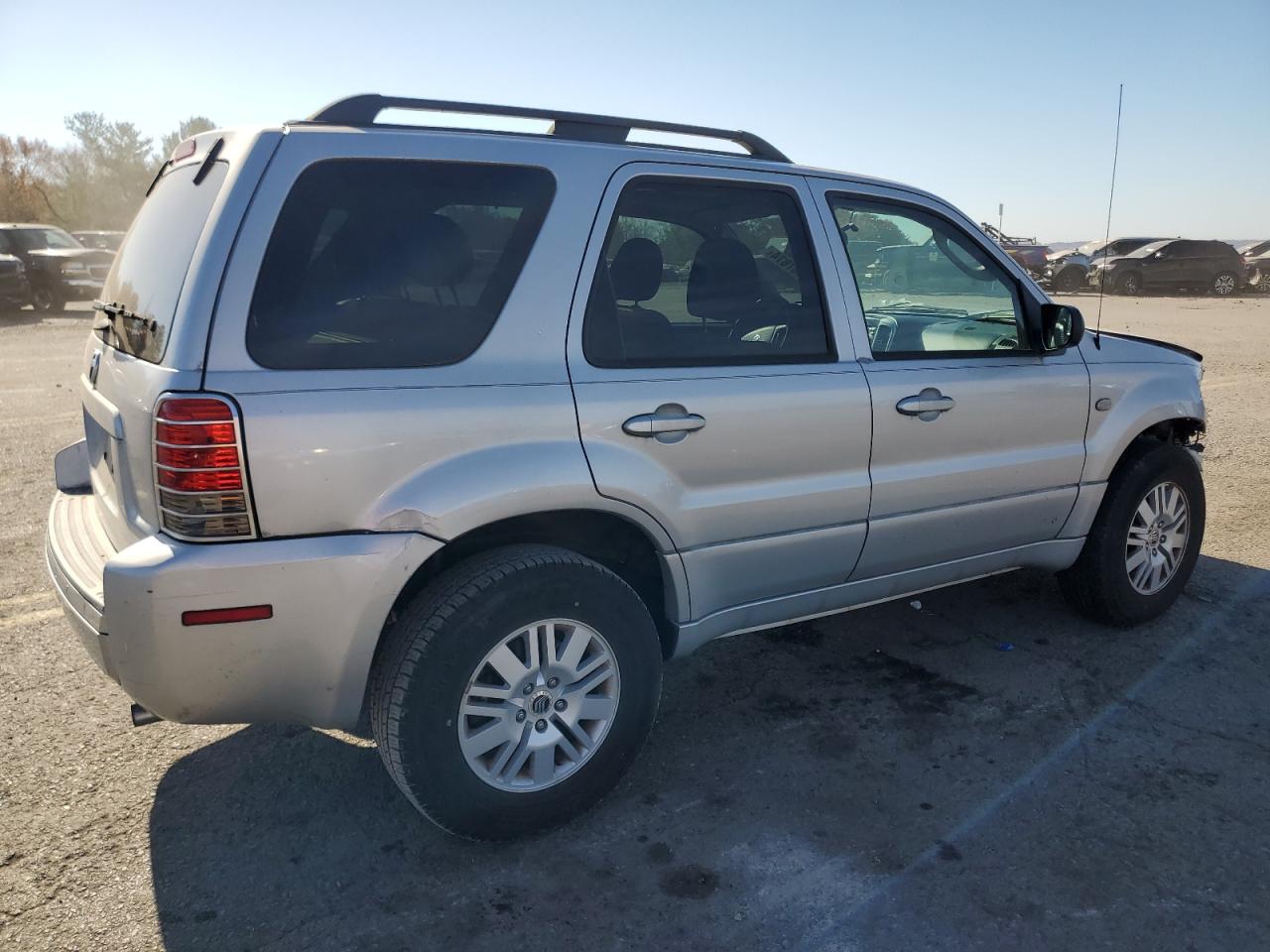 2005 Mercury Mariner - Image 3