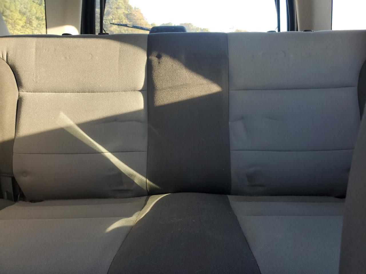 2003 Ford Escape Xls VIN: 1FMYU02183KB35325 Lot: 75945584