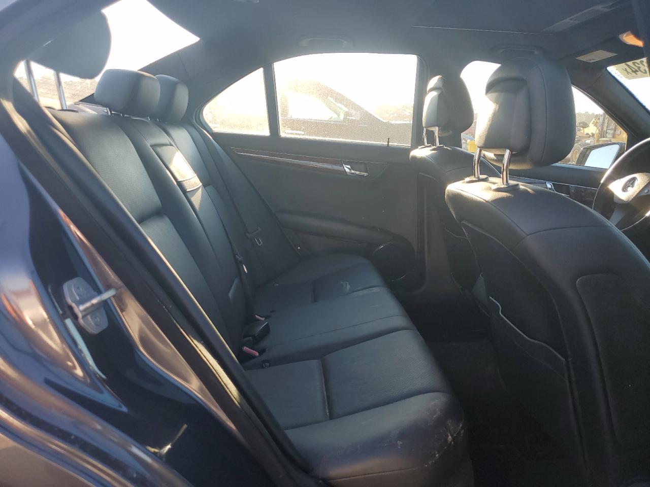 2010 Mercedes-Benz C 300 VIN: WDDGF5EB4AR126496 Lot: 75596234