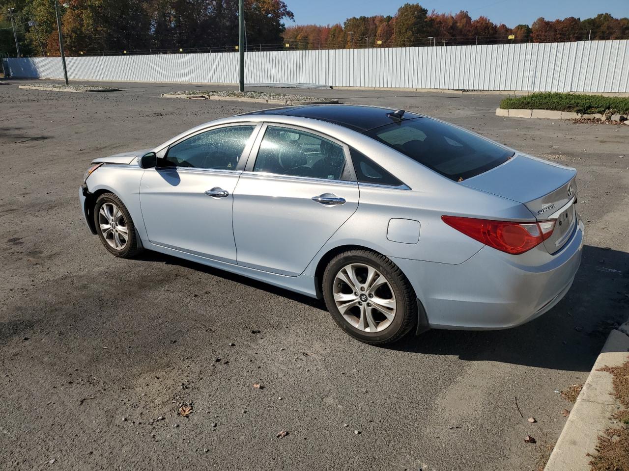 2012 Hyundai Sonata - Image 2