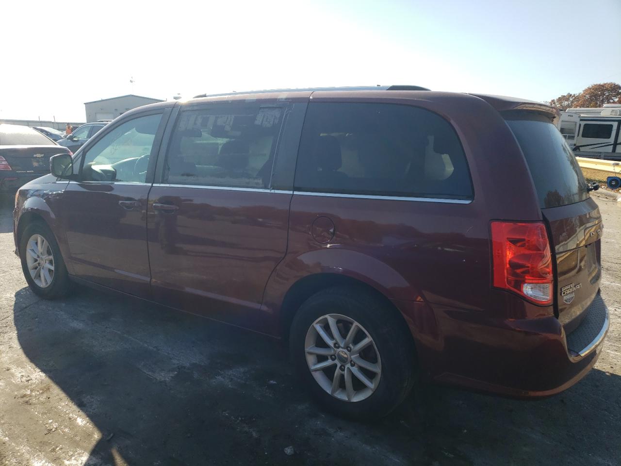 2018 Dodge Caravan - Image 2