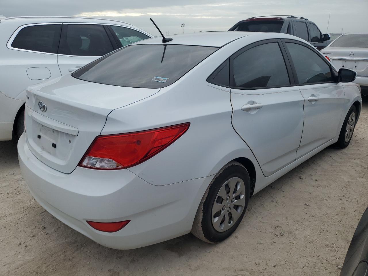 2017 Hyundai Accent - Image 3