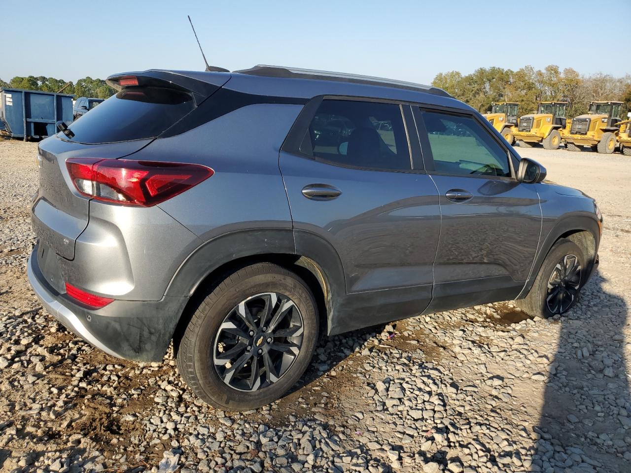 2021 Chevrolet TrailBlazer - Image 3