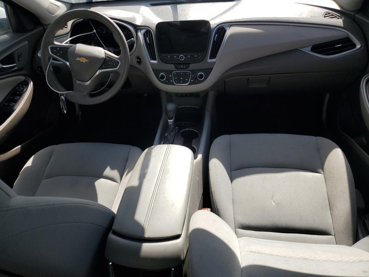 2022 Chevrolet Malibu - Image 8