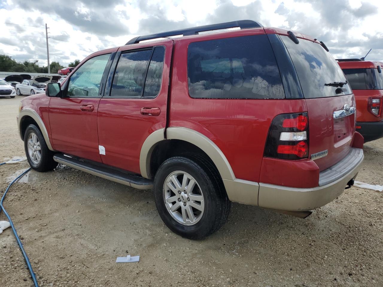 2010 Ford Explorer - Image 2