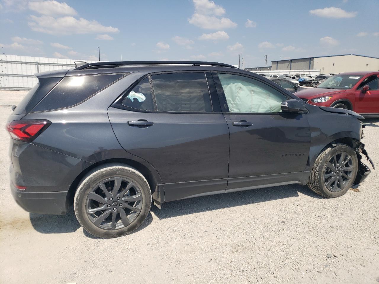 2022 Chevrolet Equinox - Image 3