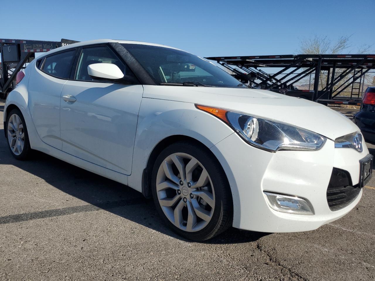 VIN KMHTC6AD7DU162114 2013 HYUNDAI VELOSTER no.4