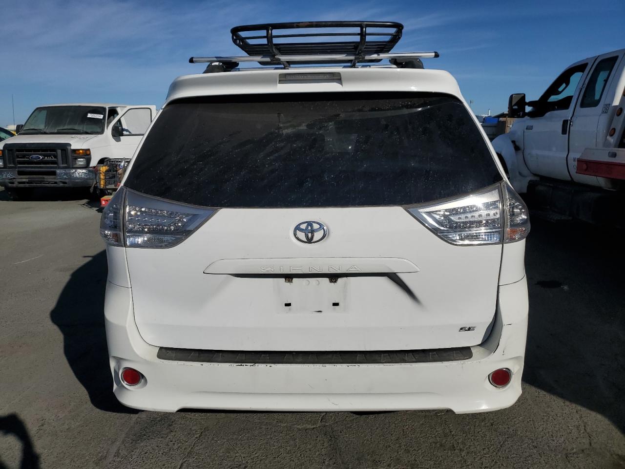 2011 Toyota Sienna Sport VIN: 5TDXK3DC8BS044326 Lot: 75727854