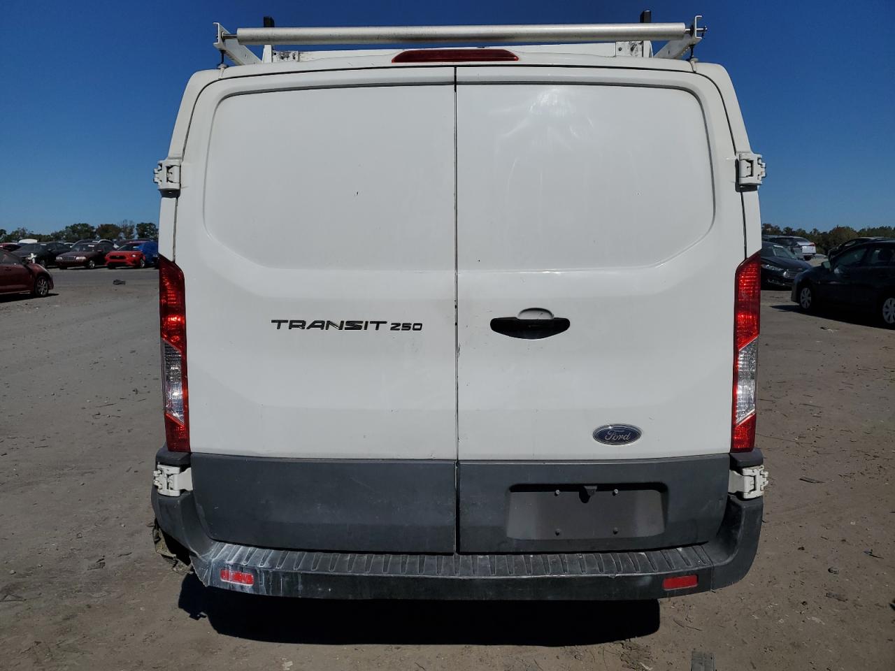 1FTNR1ZM6FKA13310 2015 Ford Transit T-250