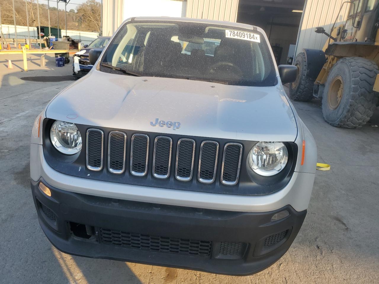 2018 Jeep Renegade - Image 5