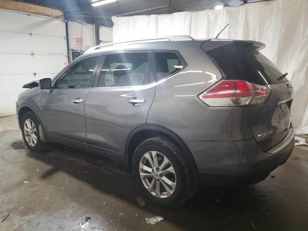 KNMAT2MV2GP719247 2016 NISSAN ROGUE - Image 2