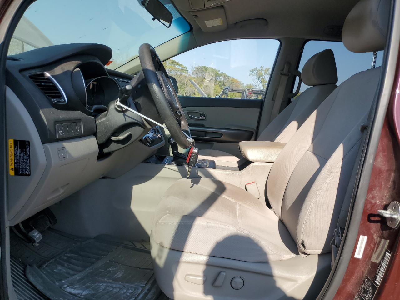 KNDMB5C18F6041303 2015 Kia Sedona Lx