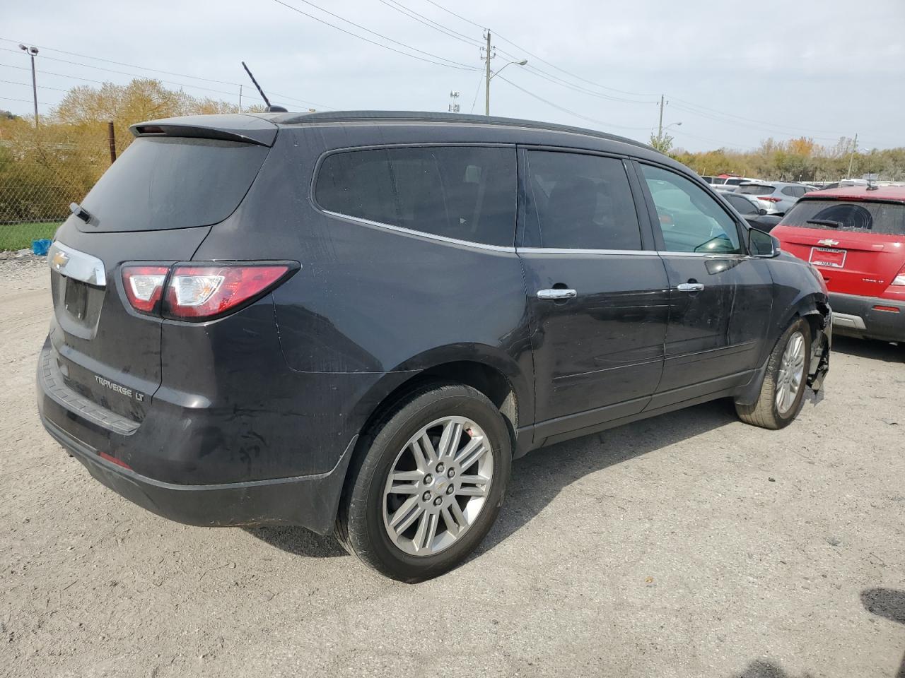 2015 Chevrolet Traverse - Image 3