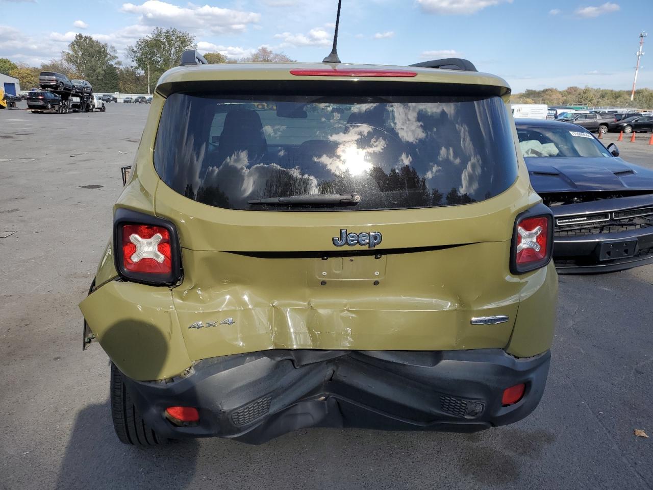 2015 Jeep Renegade Latitude VIN: ZACCJBBT4FPB51018 Lot: 75023294