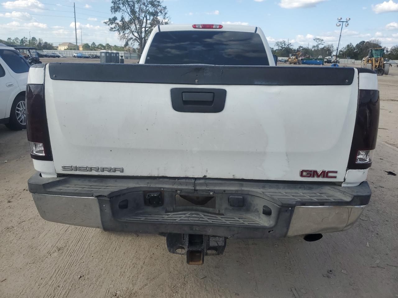 1GT12ZCG3EF189212 2014 GMC Sierra K2500 Heavy Duty