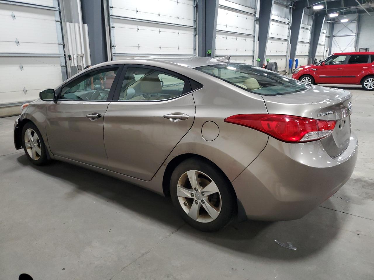 2013 Hyundai Elantra - Image 2