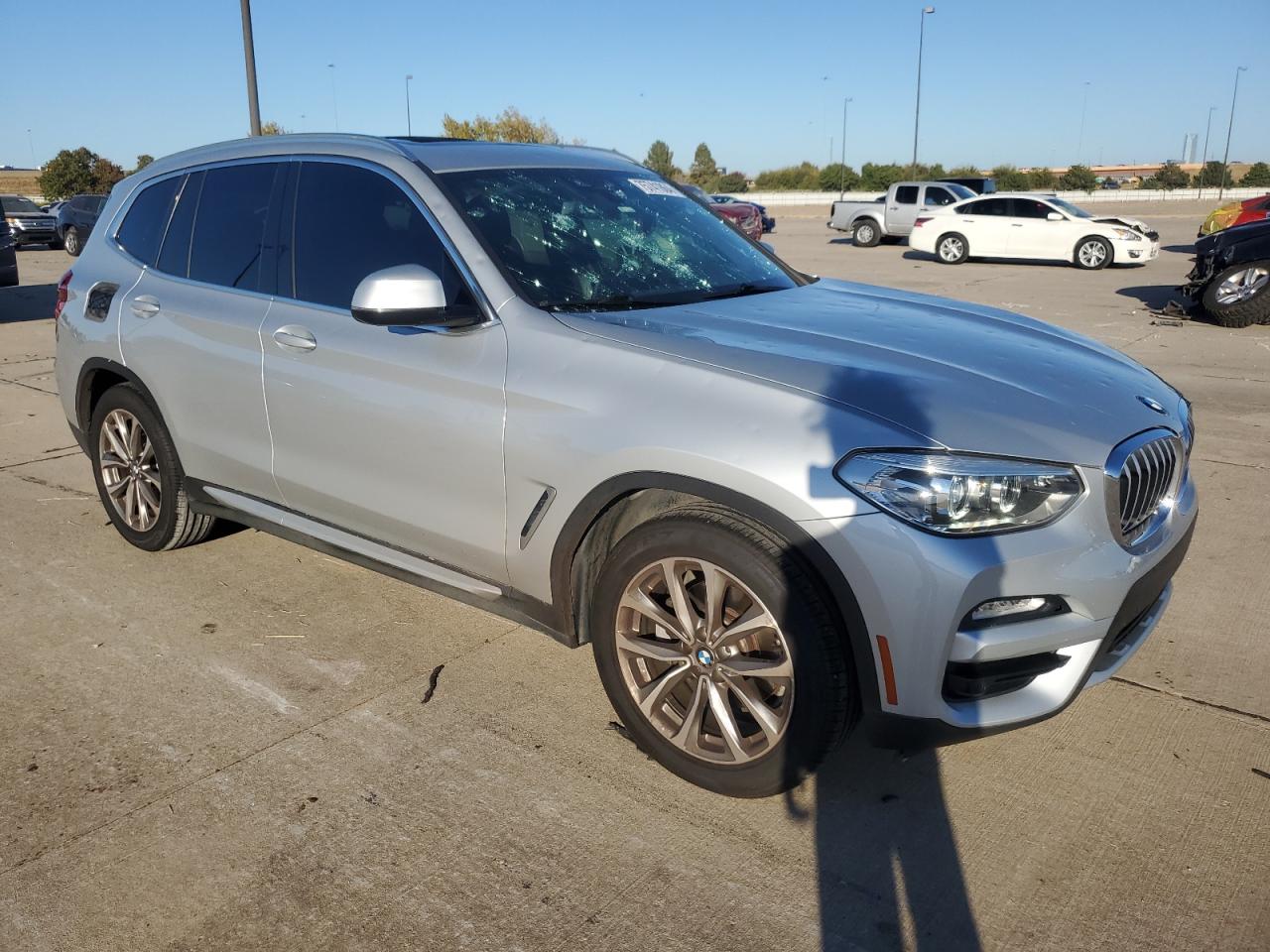 VIN 5UXTR9C57KLE14717 2019 BMW X3 no.4