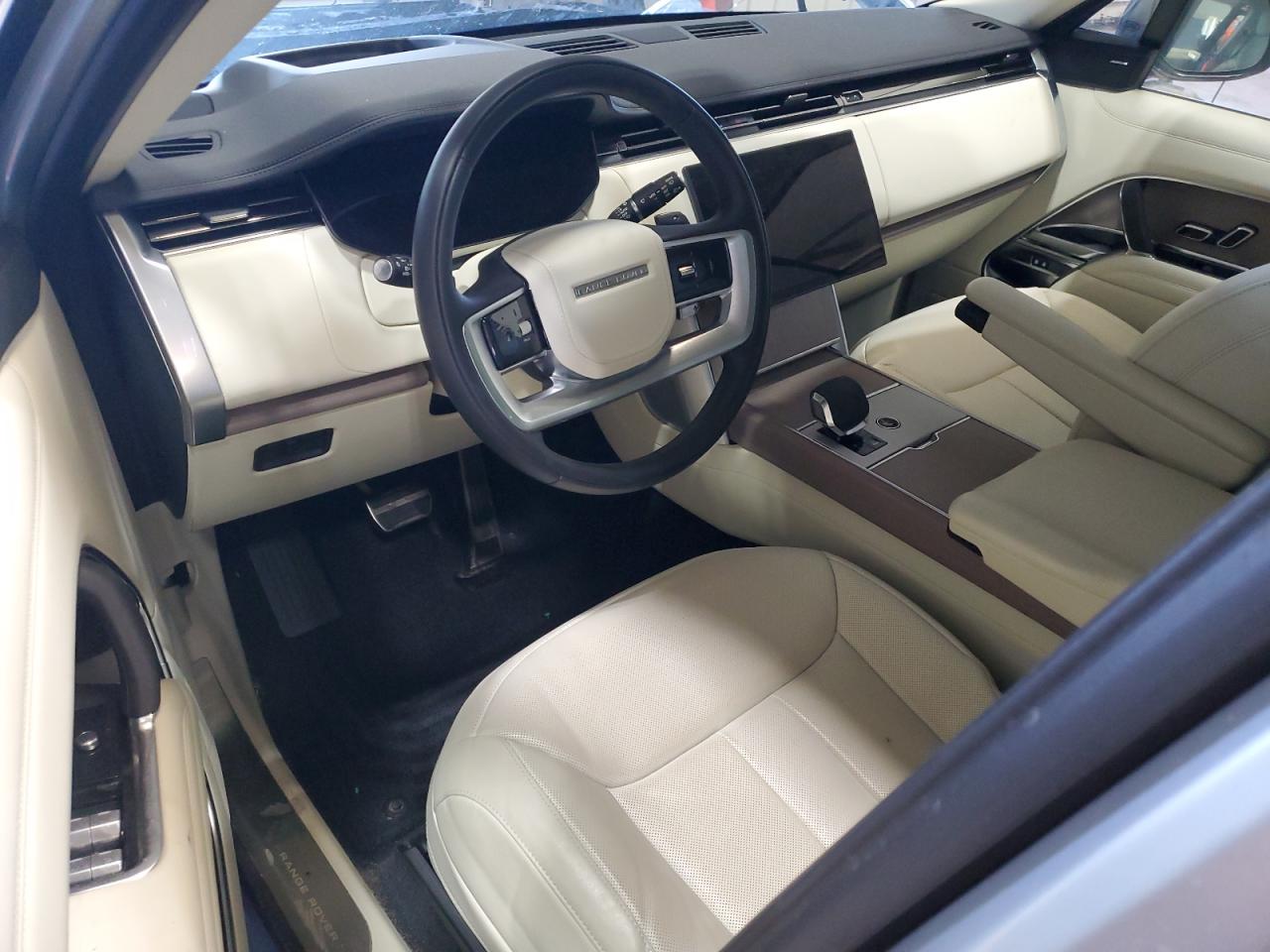 2024 Land Rover Range Rover - Image 8