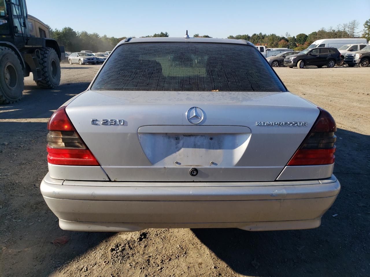 WDBHA24G5YF935573 2000 Mercedes-Benz C 230