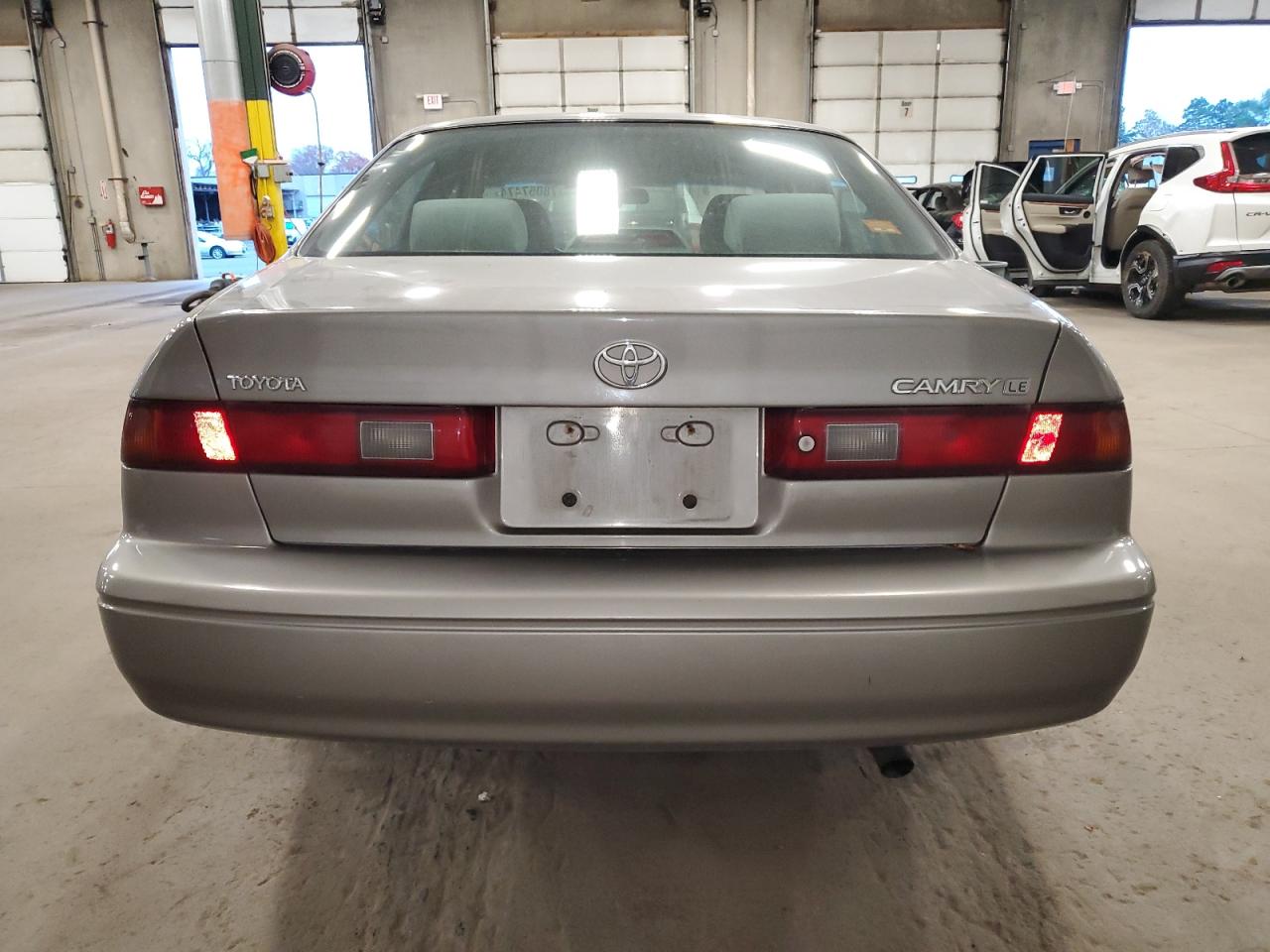 1999 Toyota Camry Ce VIN: 4T1BG28K0XU560122 Lot: 78057474