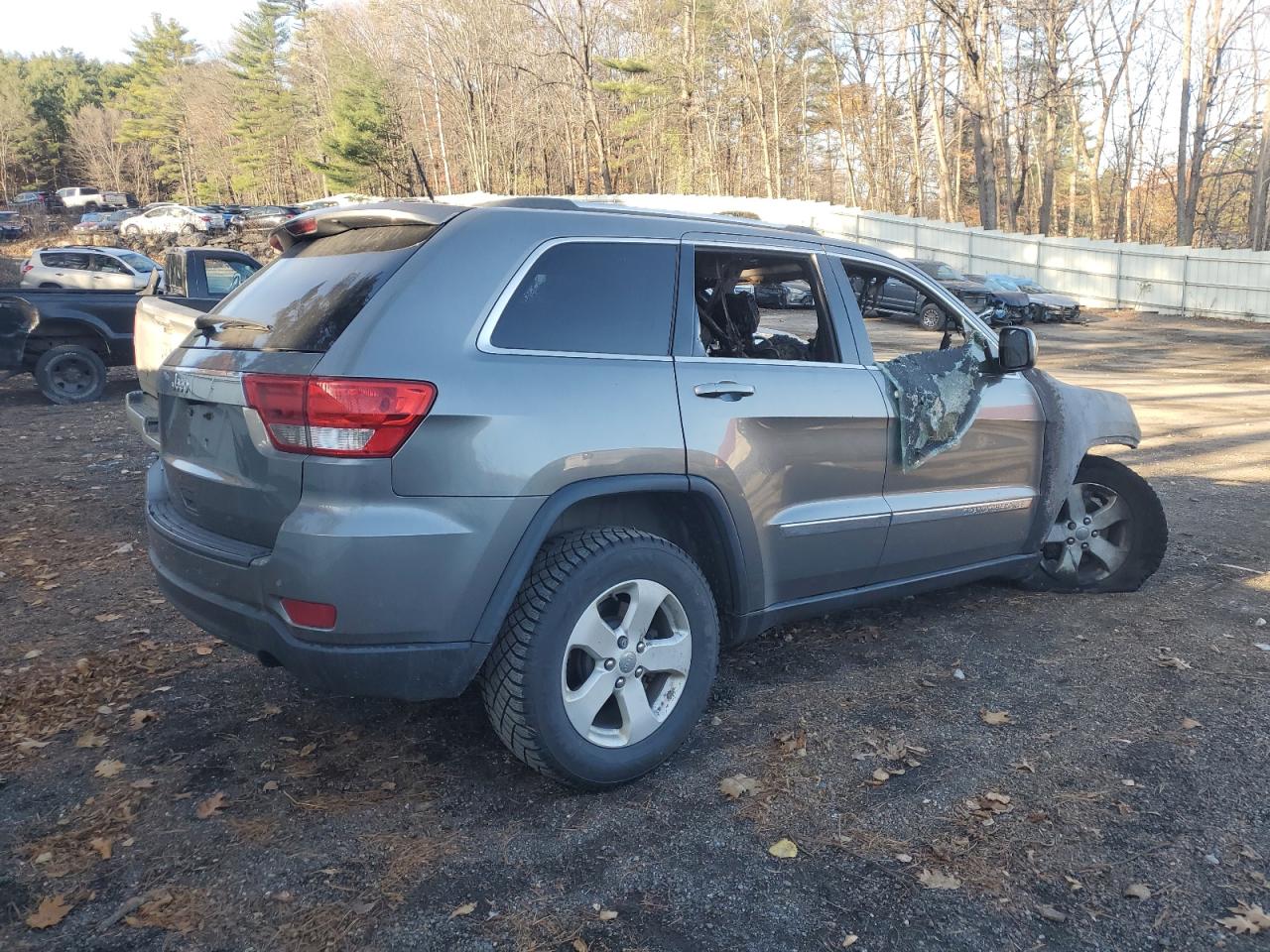 2013 Jeep Grand Cherokee - Image 3
