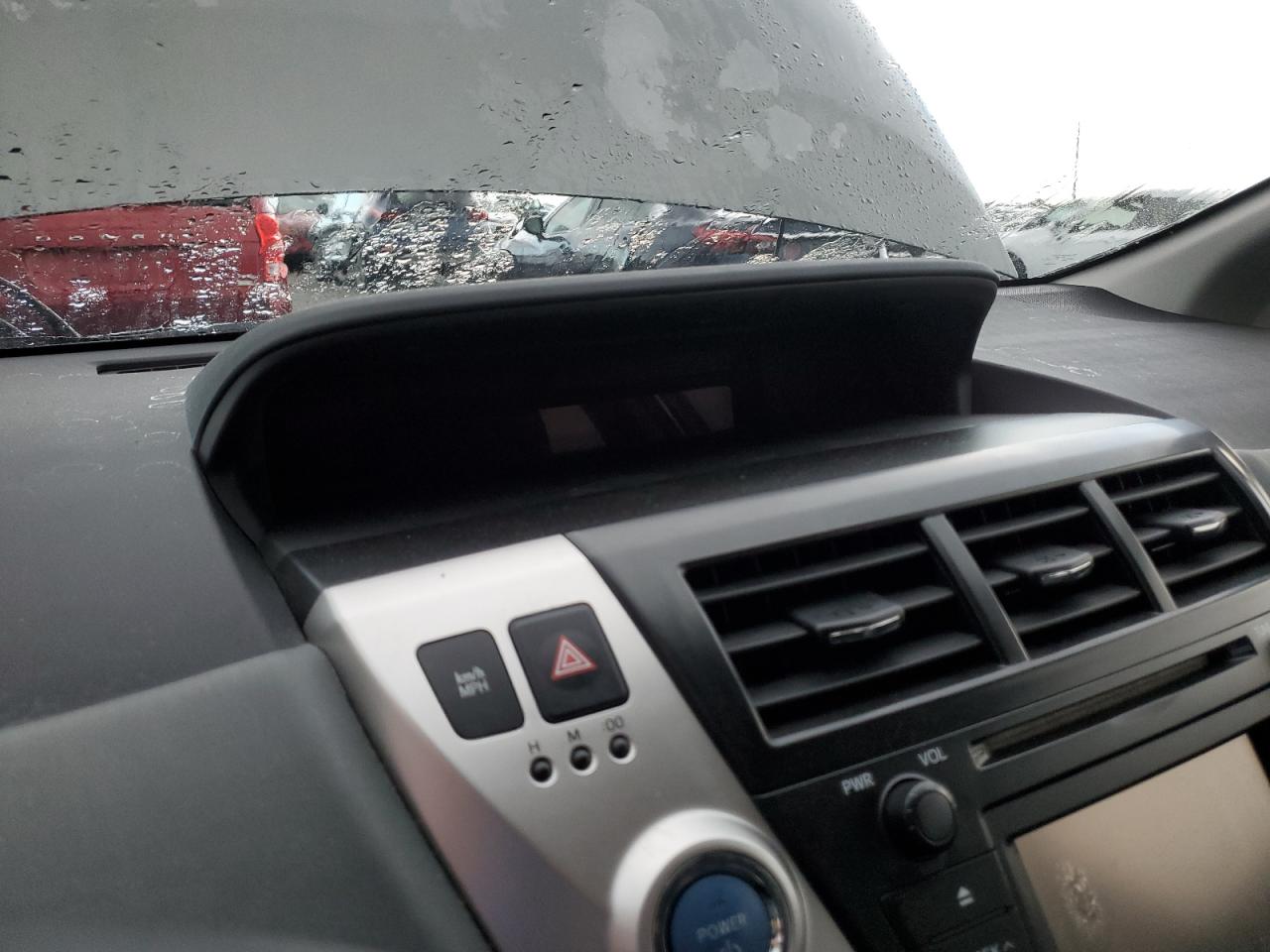 2012 Toyota Prius - Image 9