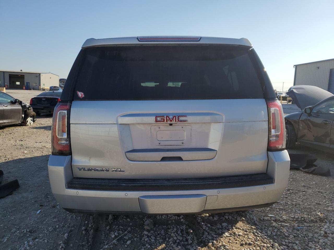 2020 GMC Yukon Xl C1500 Sle VIN: 1GKS1FKC3LR142069 Lot: 78686154