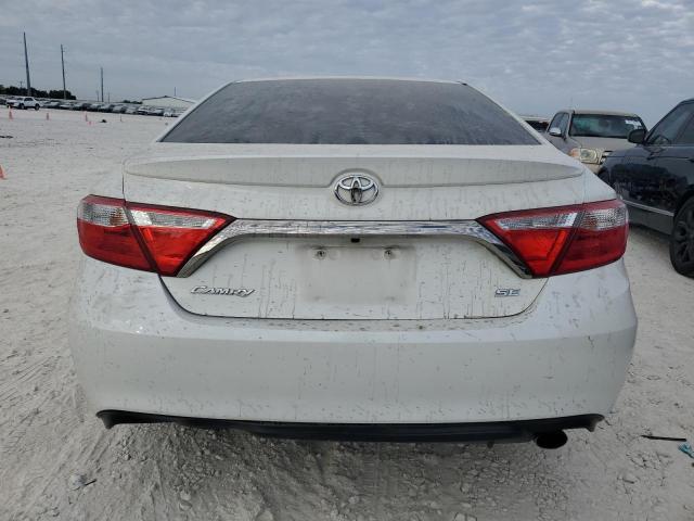  TOYOTA CAMRY 2015 Белы