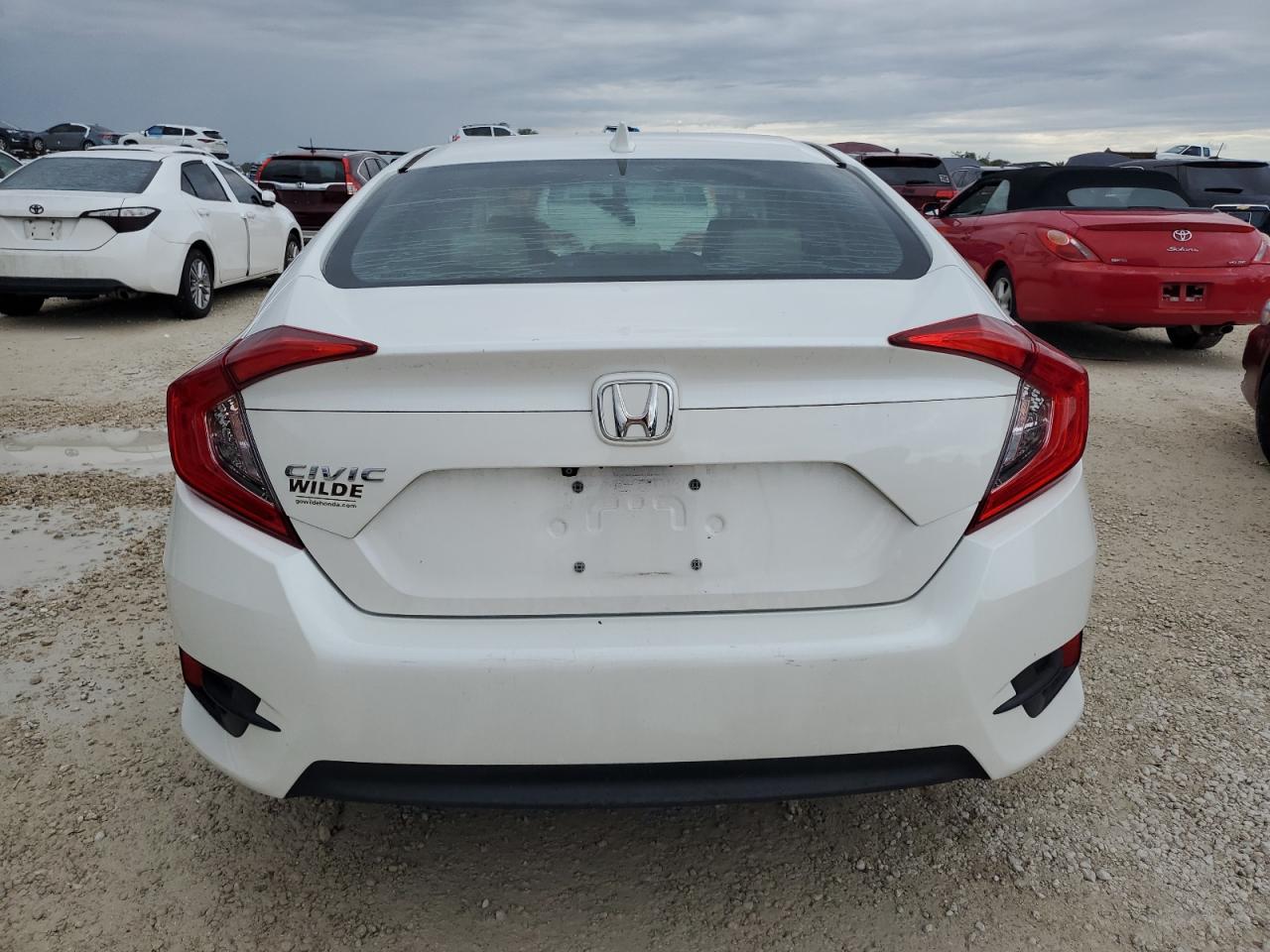 19XFC2F72JE005243 2018 Honda Civic Ex