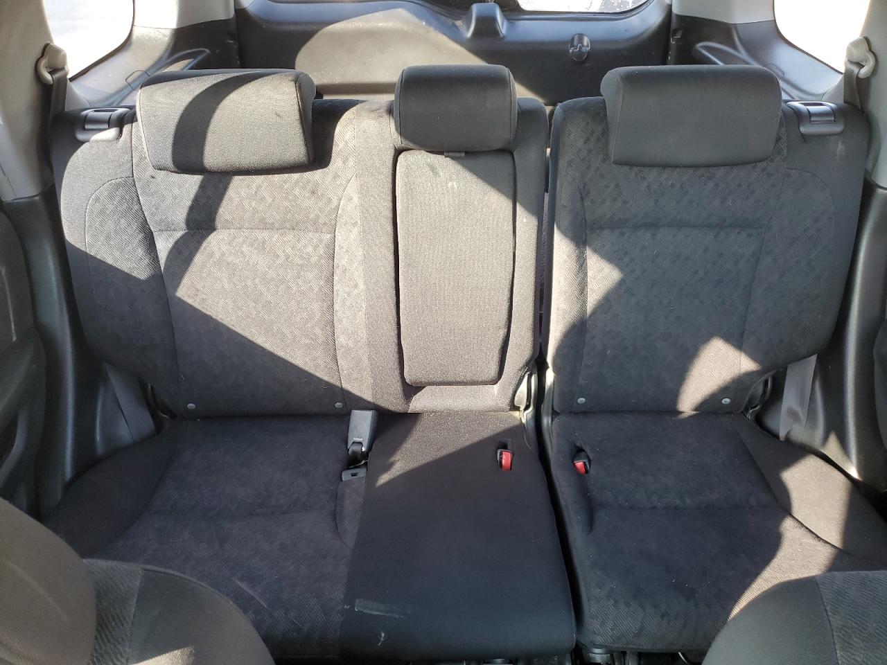 2005 Honda CR-V - Image 10