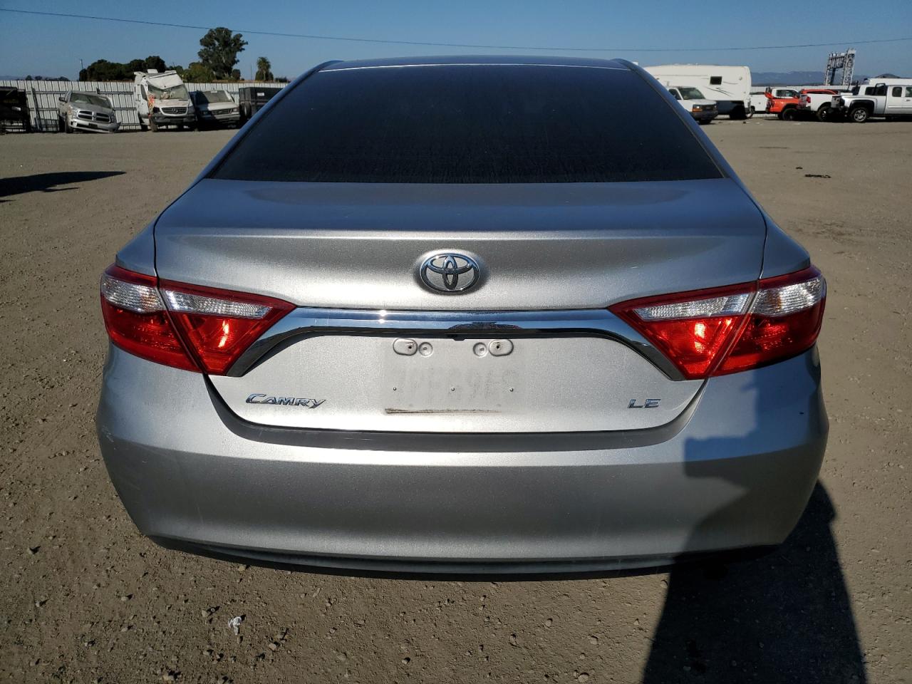 4T4BF1FK2FR515011 2015 Toyota Camry Le