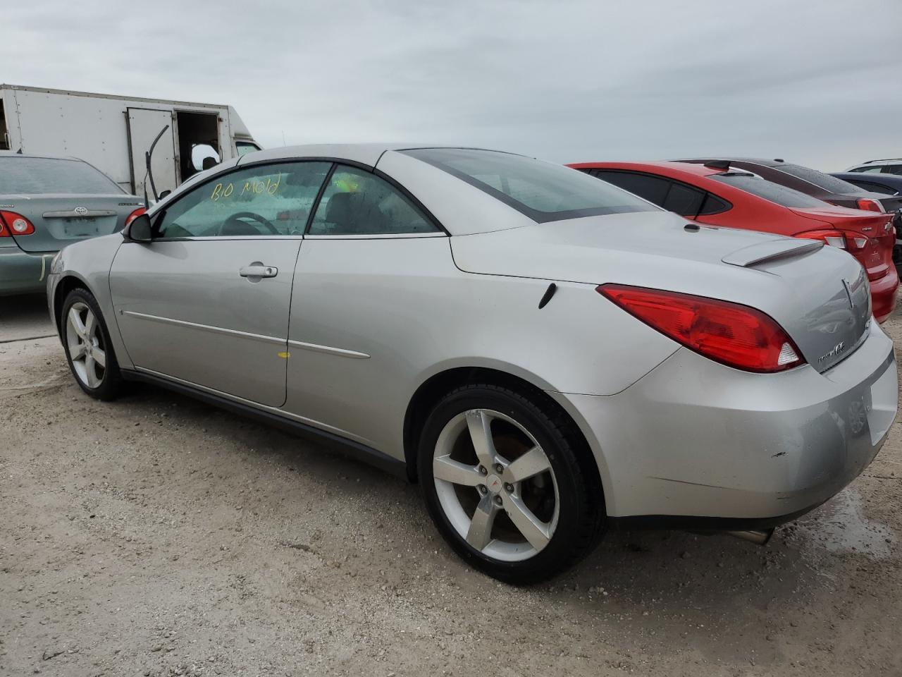 2006 Pontiac G6 - Image 2