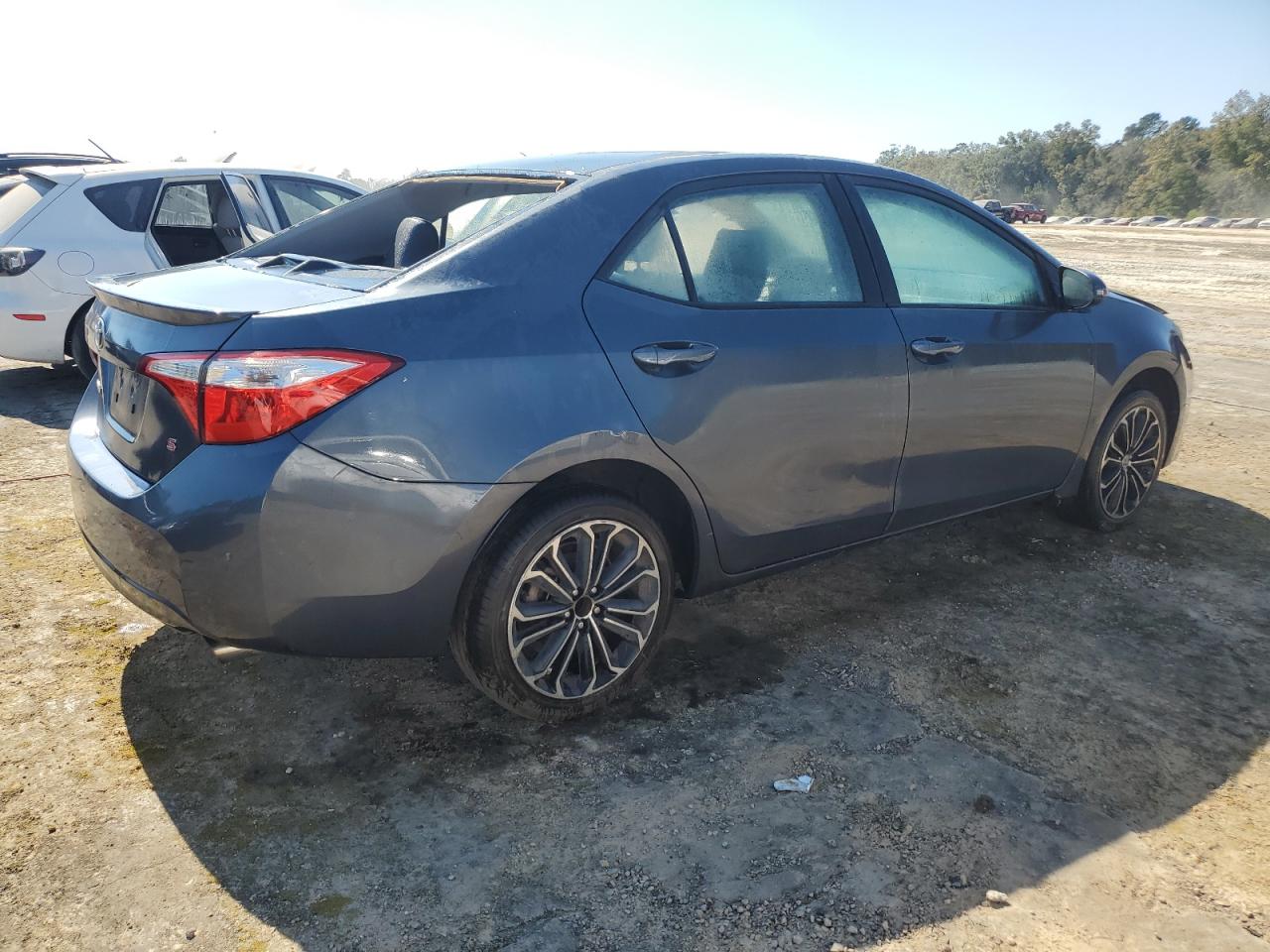 2015 Toyota Corolla - Image 3