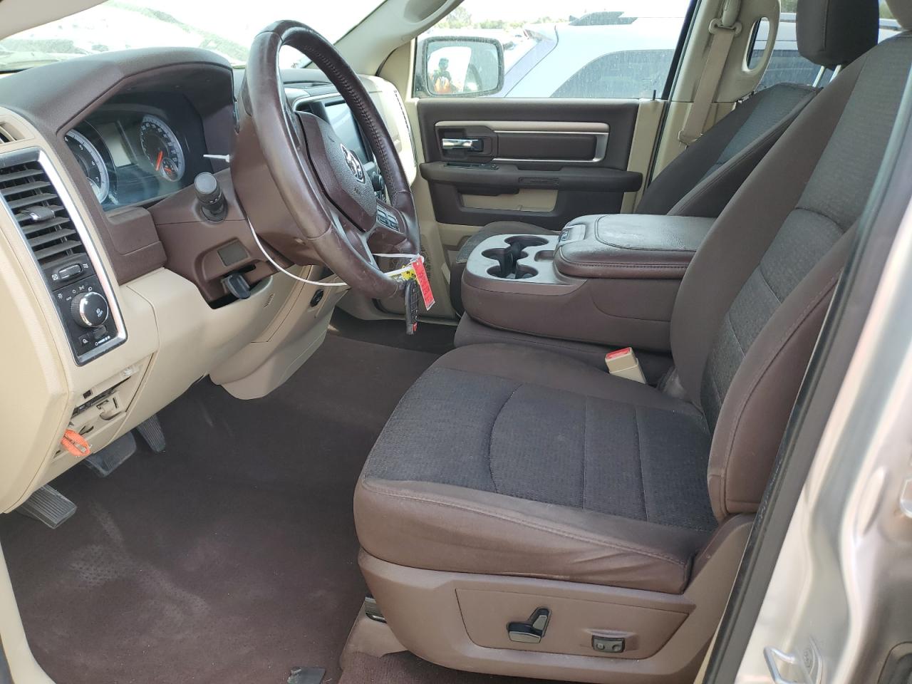 2014 RAM 1500 - Image 7
