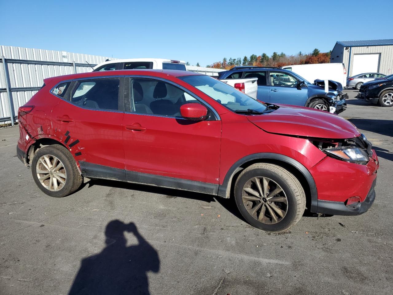 2017 Nissan Rogue - Image 4
