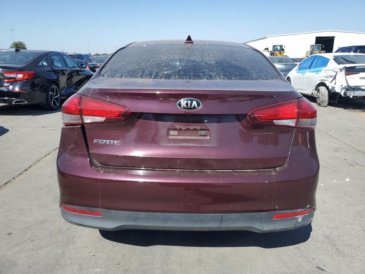 2018 Kia Forte Lx VIN: 3KPFL4A70JE259276 Lot: 73341584