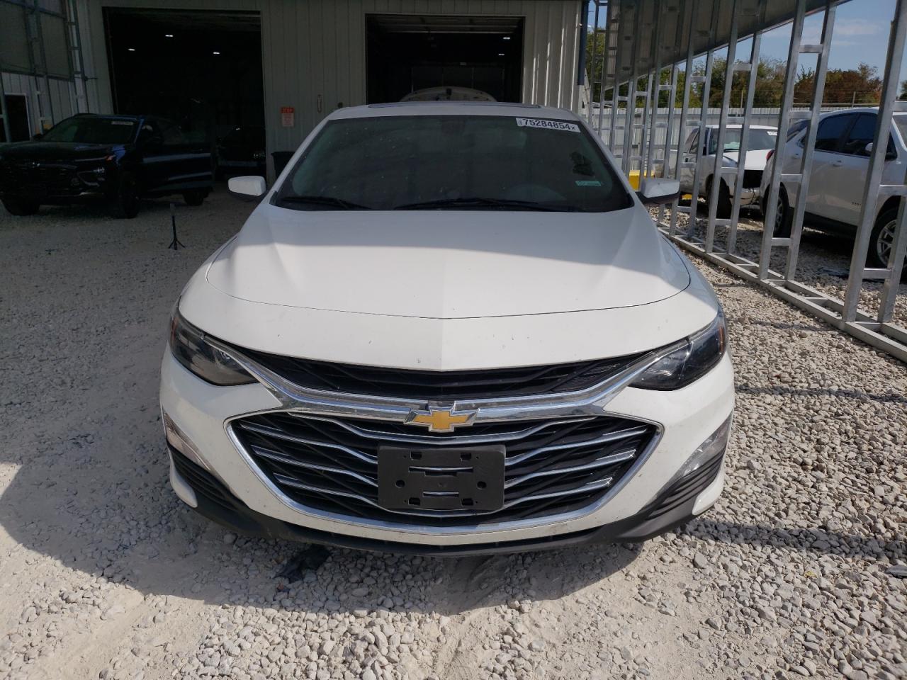 2020 Chevrolet Malibu - Image 5