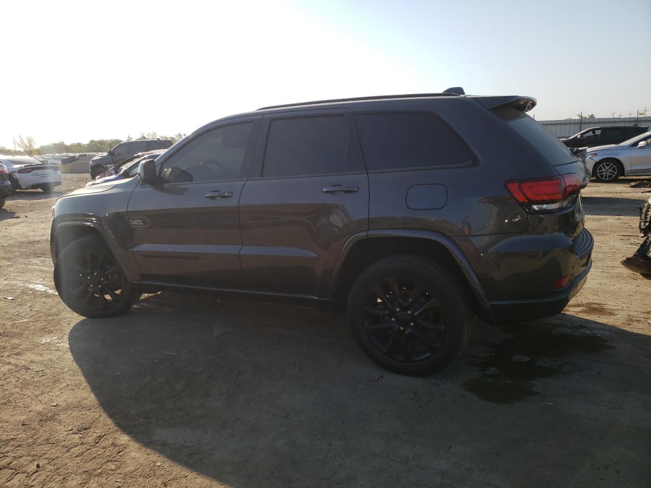2019 Jeep Grand Cherokee - Image 2