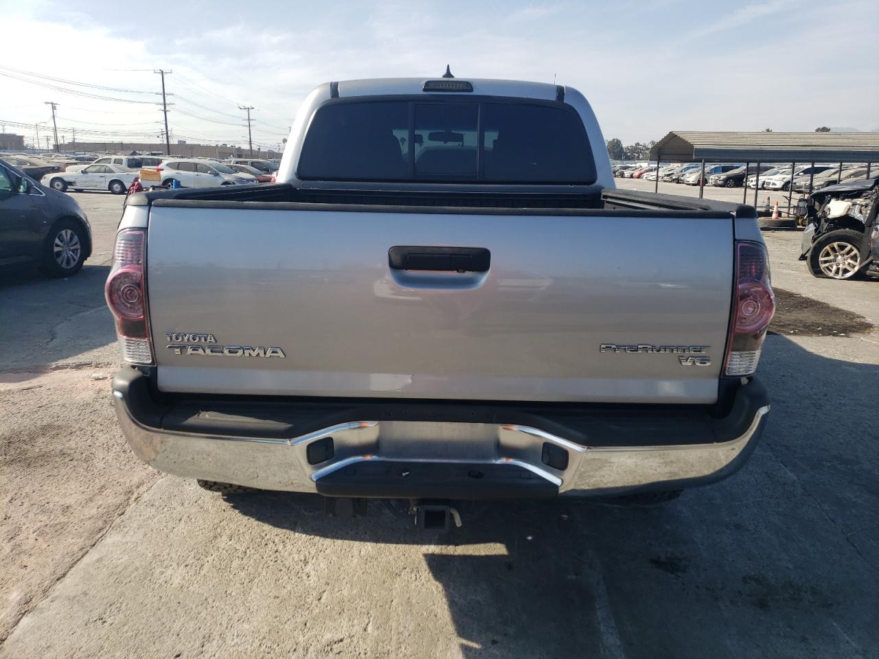 3TMJU4GN6FM188174 2015 Toyota Tacoma Double Cab Prerunner