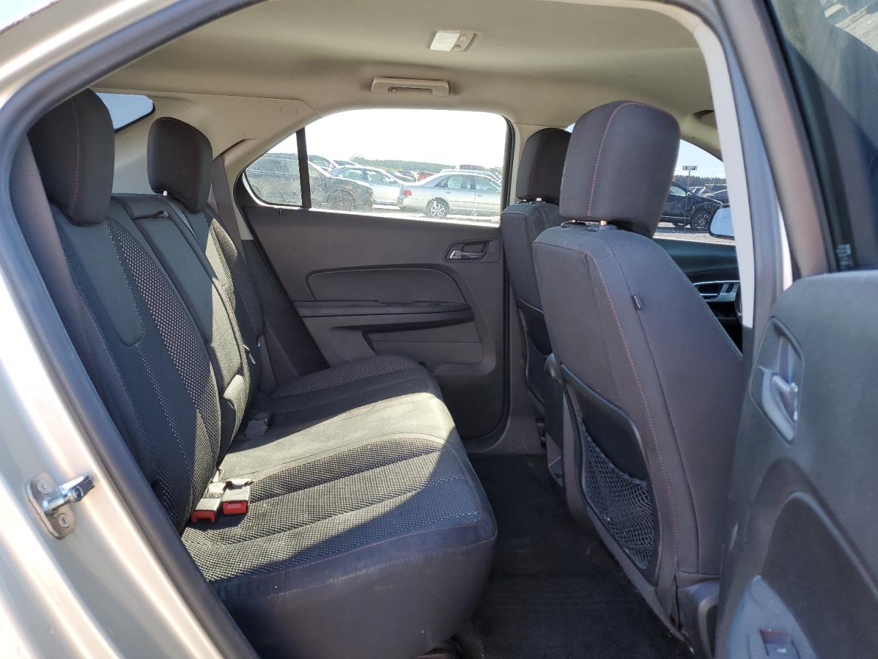 2015 Chevrolet Equinox - Image 11