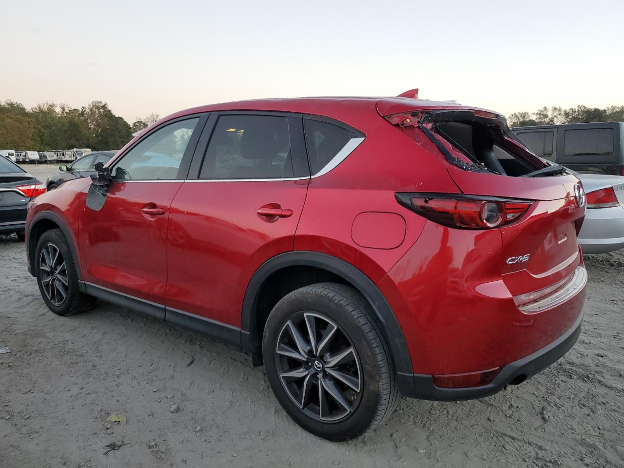 2017 Mazda Cx-5 Grand Touring VIN: JM3KFADLXH0190247 Lot: 76832094